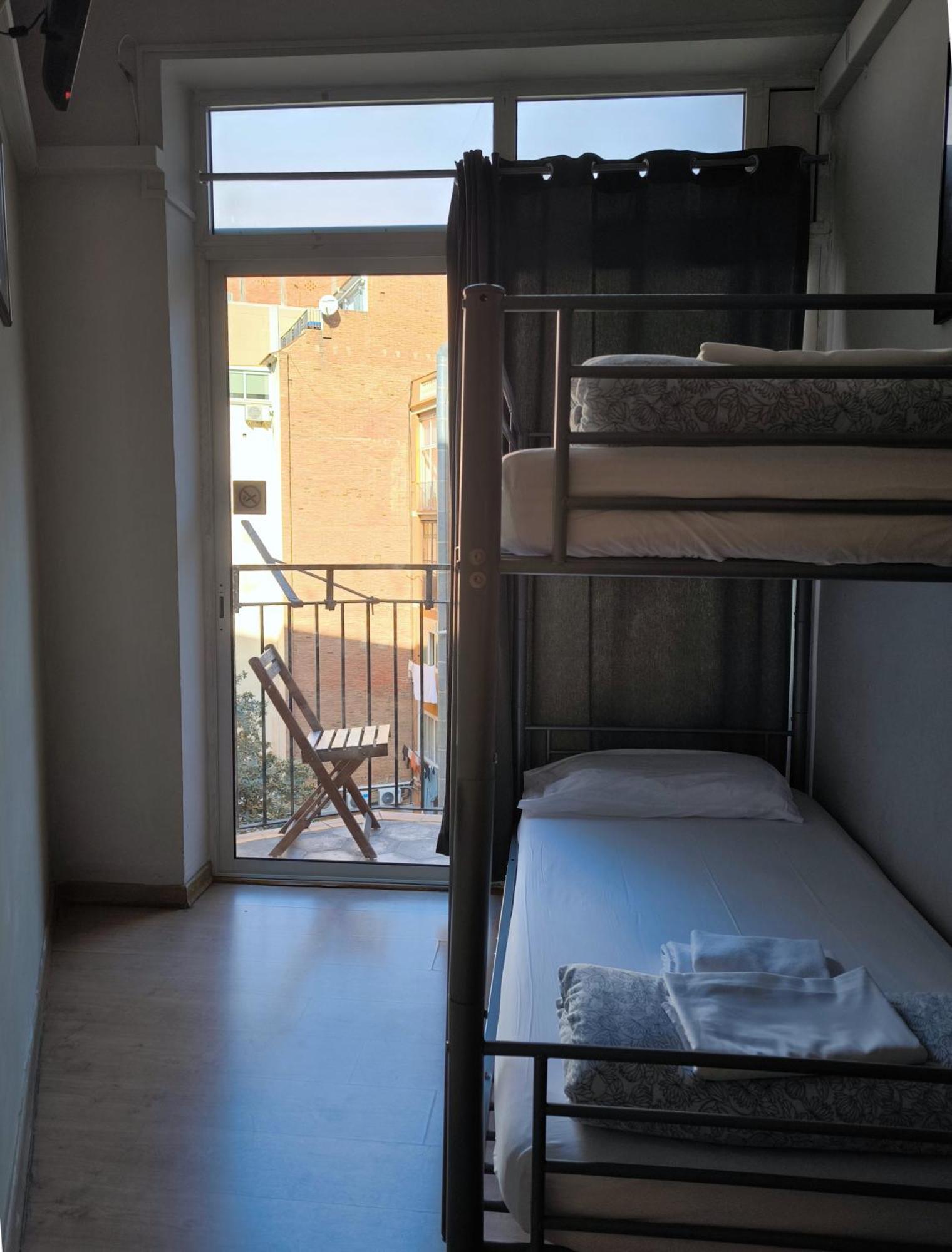Wow Hostel Barcelona Buitenkant foto