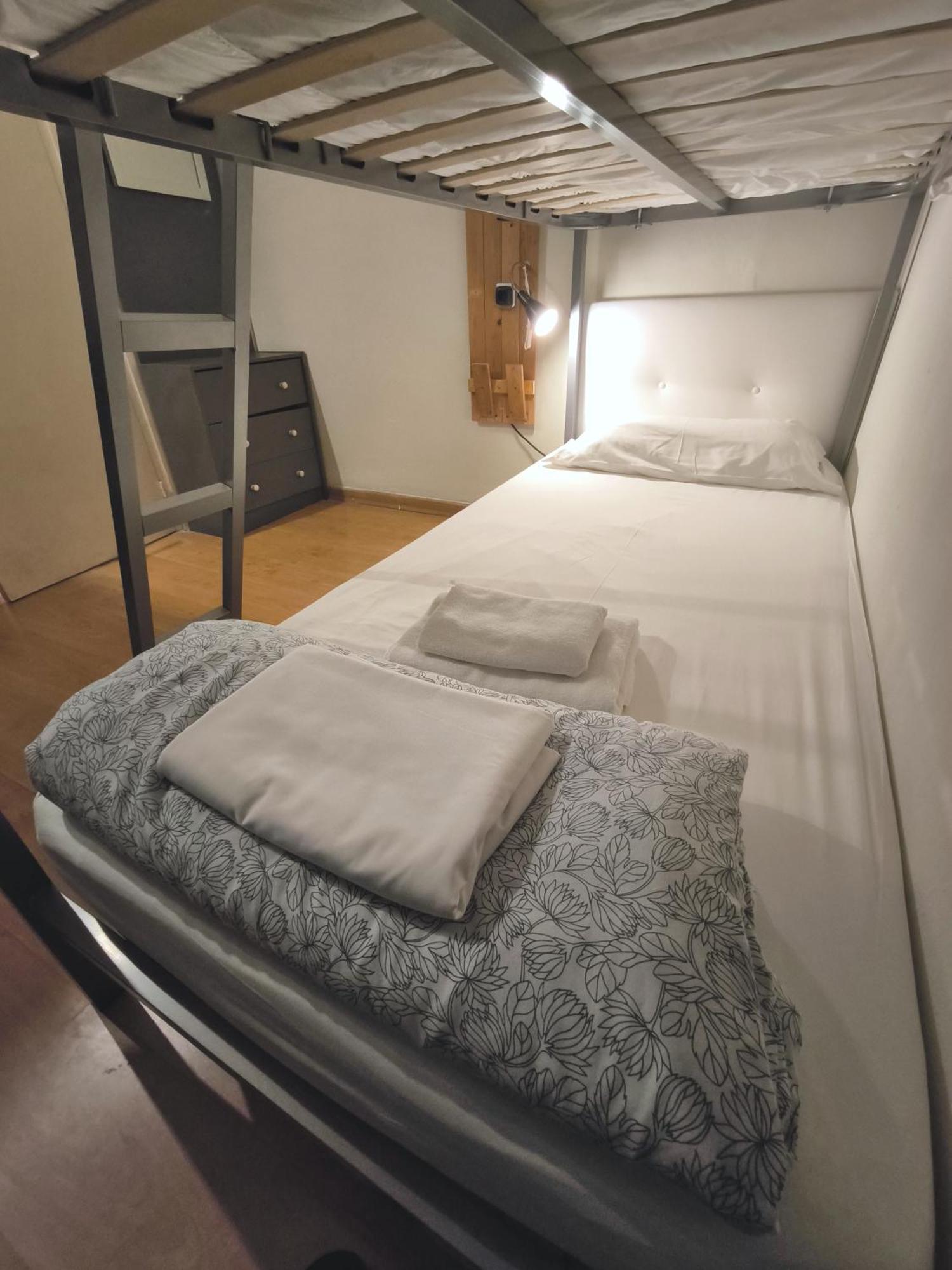 Wow Hostel Barcelona Buitenkant foto