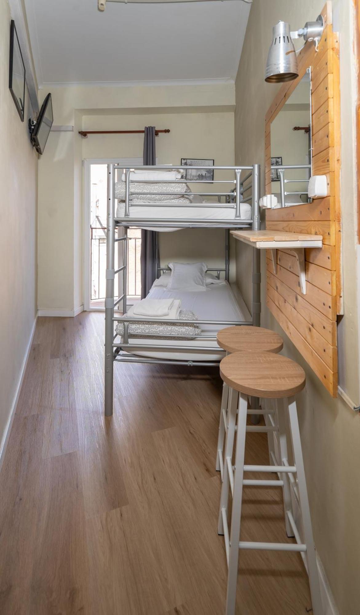 Wow Hostel Barcelona Buitenkant foto