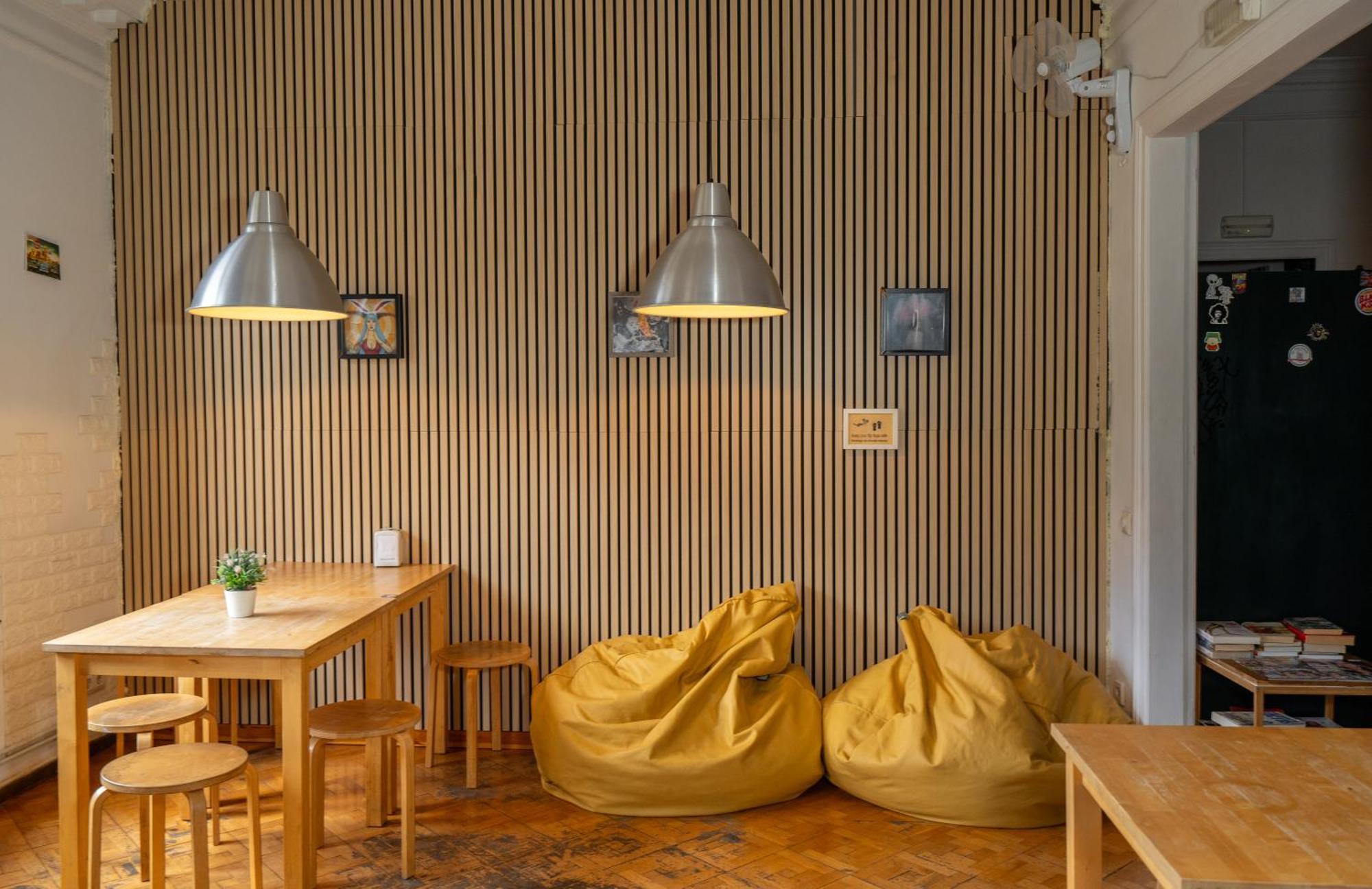 Wow Hostel Barcelona Buitenkant foto