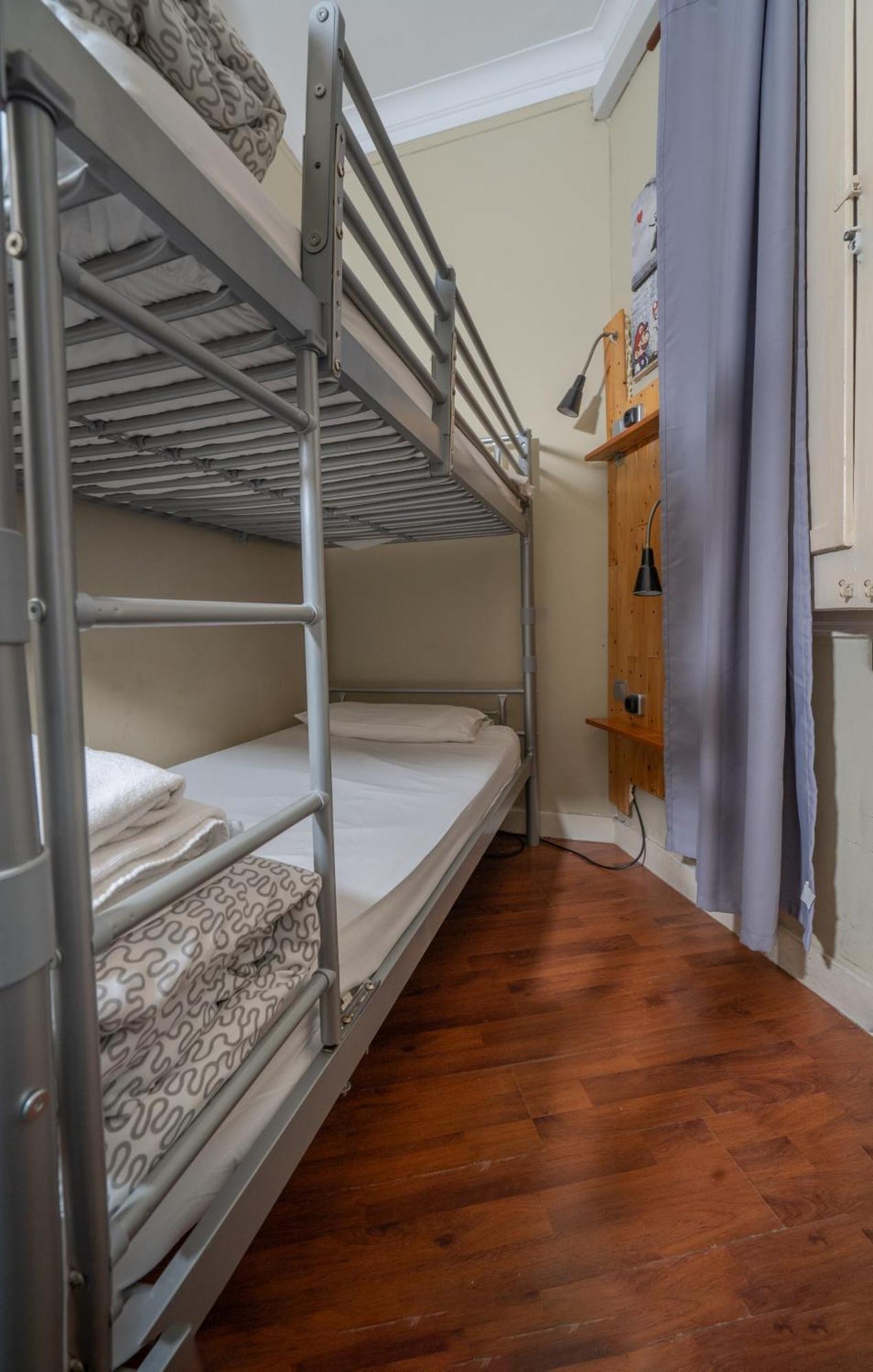 Wow Hostel Barcelona Buitenkant foto
