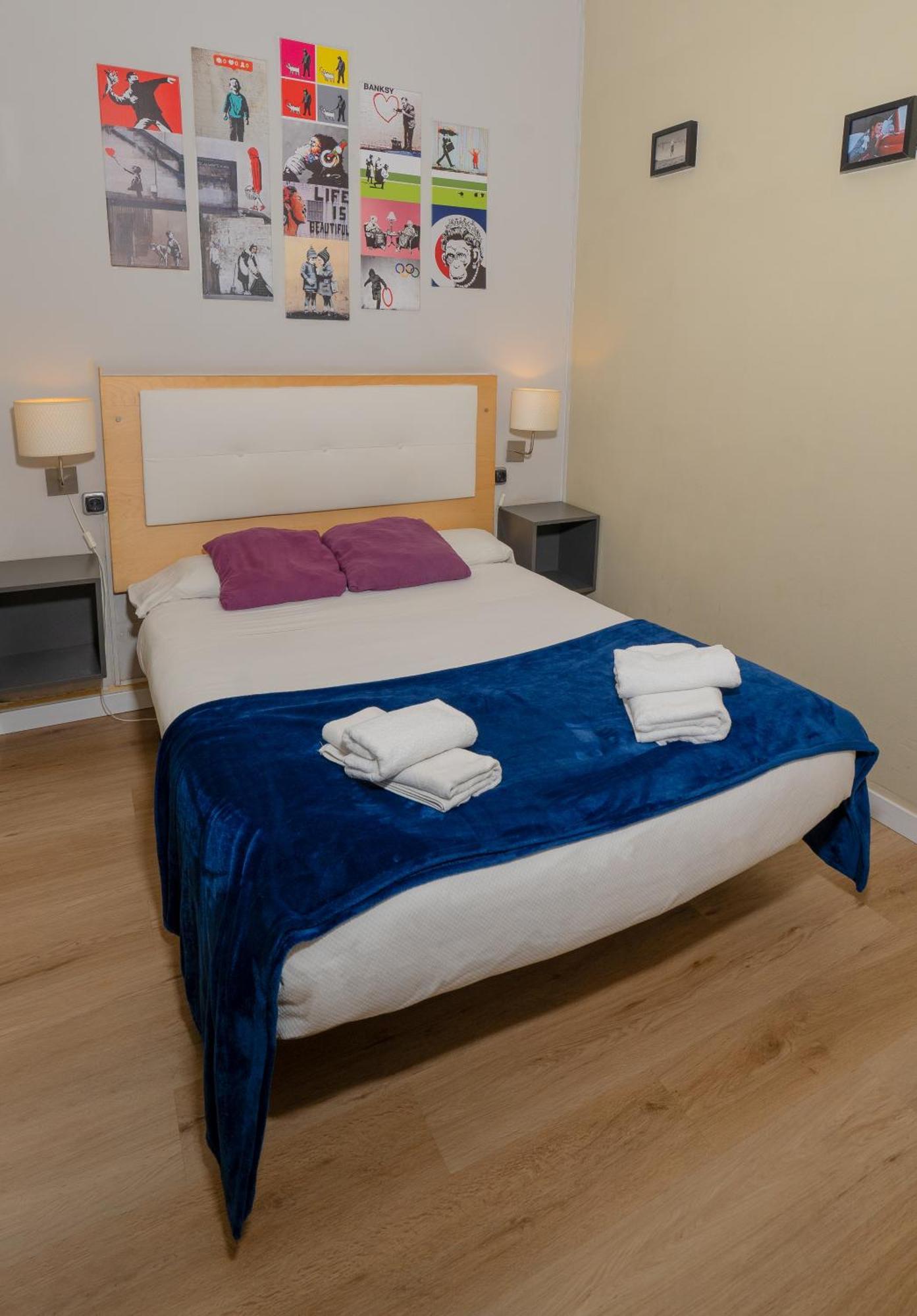 Wow Hostel Barcelona Buitenkant foto
