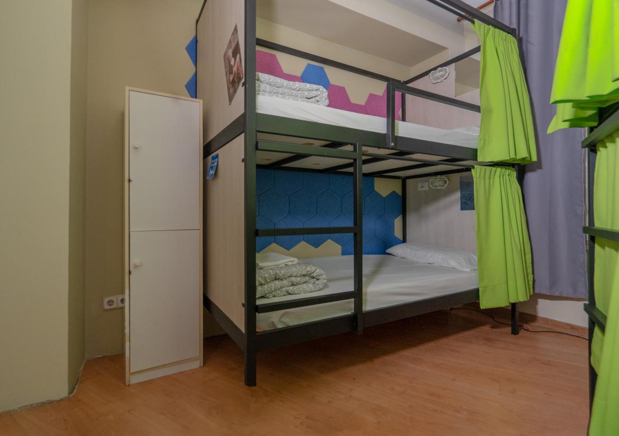 Wow Hostel Barcelona Buitenkant foto