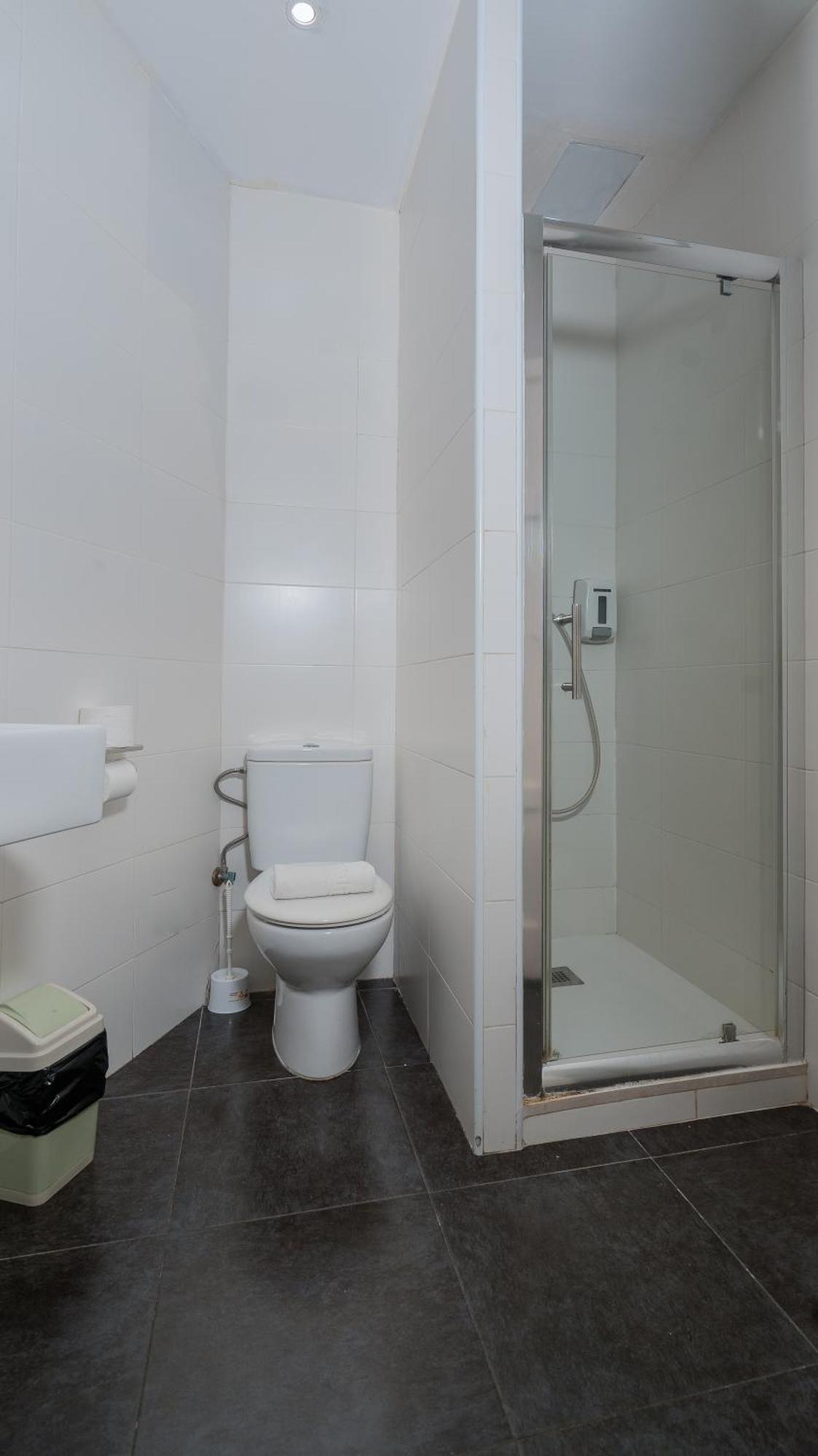 Wow Hostel Barcelona Buitenkant foto