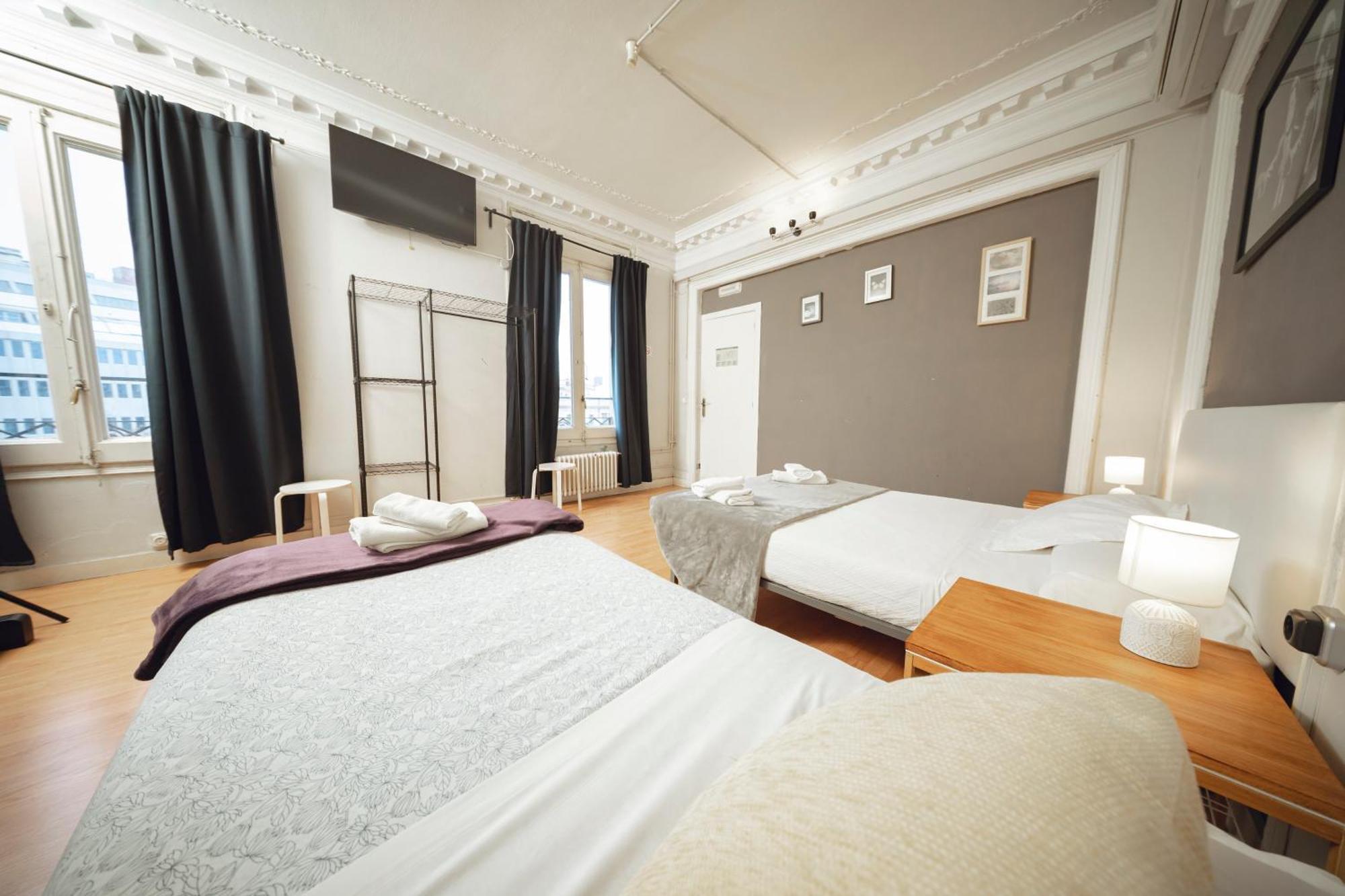 Wow Hostel Barcelona Buitenkant foto